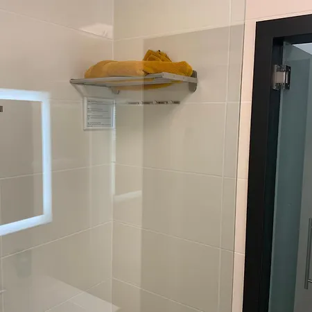 La Madeleine Apartament De Panne