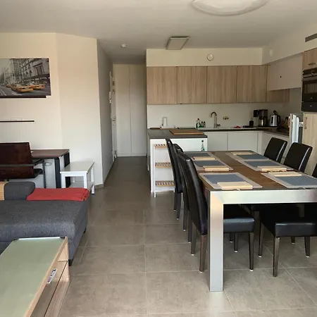 La Madeleine Apartament *