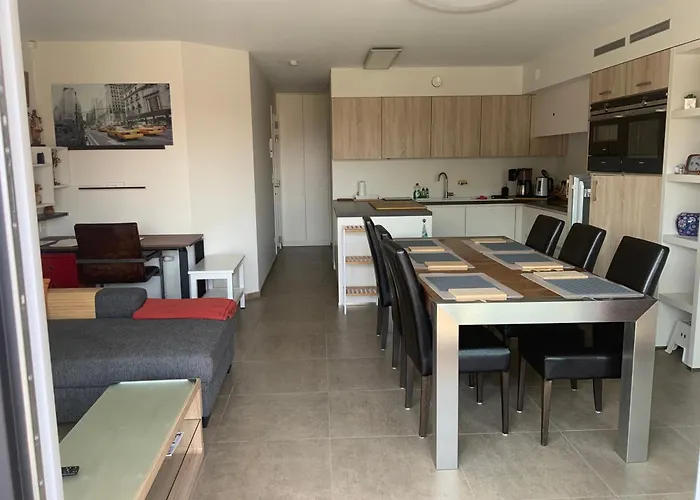 La Madeleine Apartment *